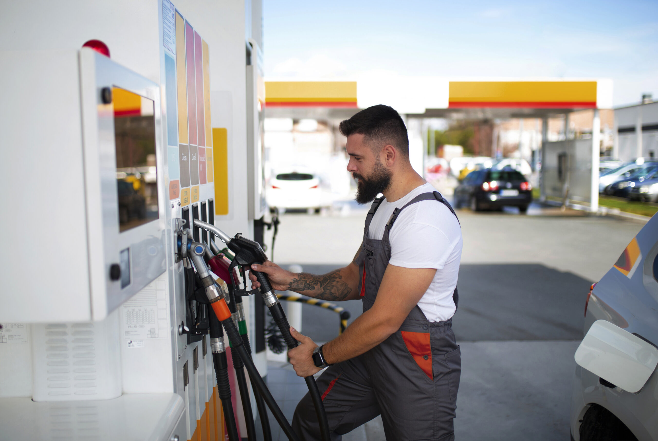 We provide industrial property valuations for:
▪️ Petroleum Depots
▪️ Service Station Leases
▪️ Mixed-Use Fuel Sites